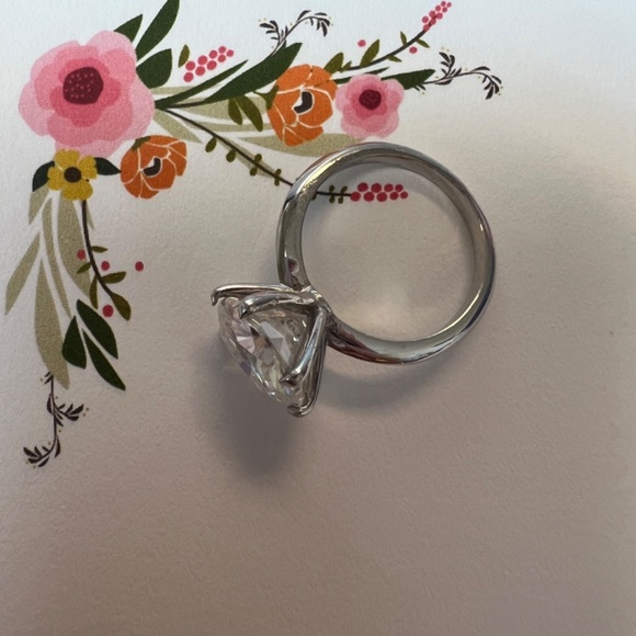 HPHT DIAMOND ENGAGEMENT RING - Picture 3 of 9